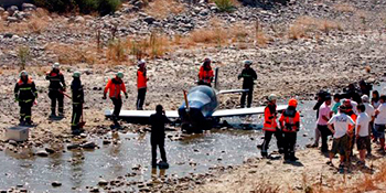 Aterrizaje de emergencia en el río Mapocho
